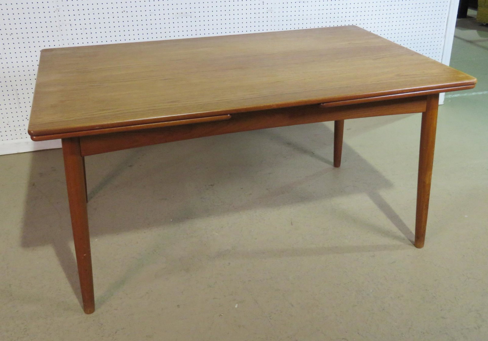 HANS WEGNER DINING TABLE (1 of 7)