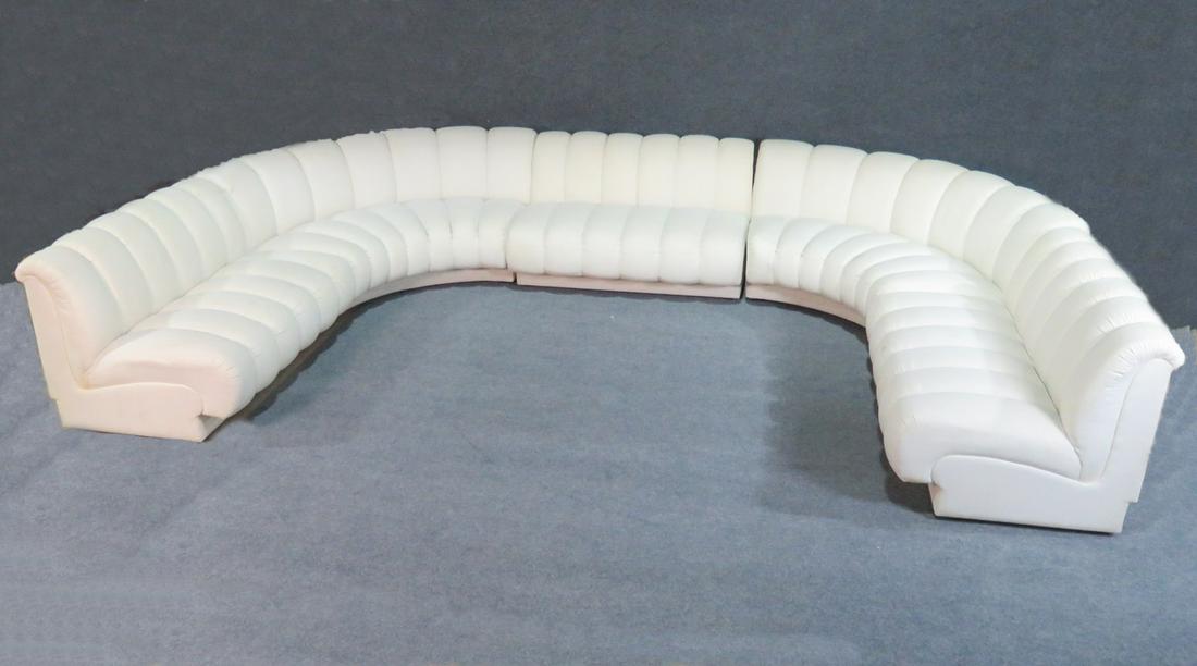 DIRECTIONAL SECTIONAL SOFA (1 of 9)
