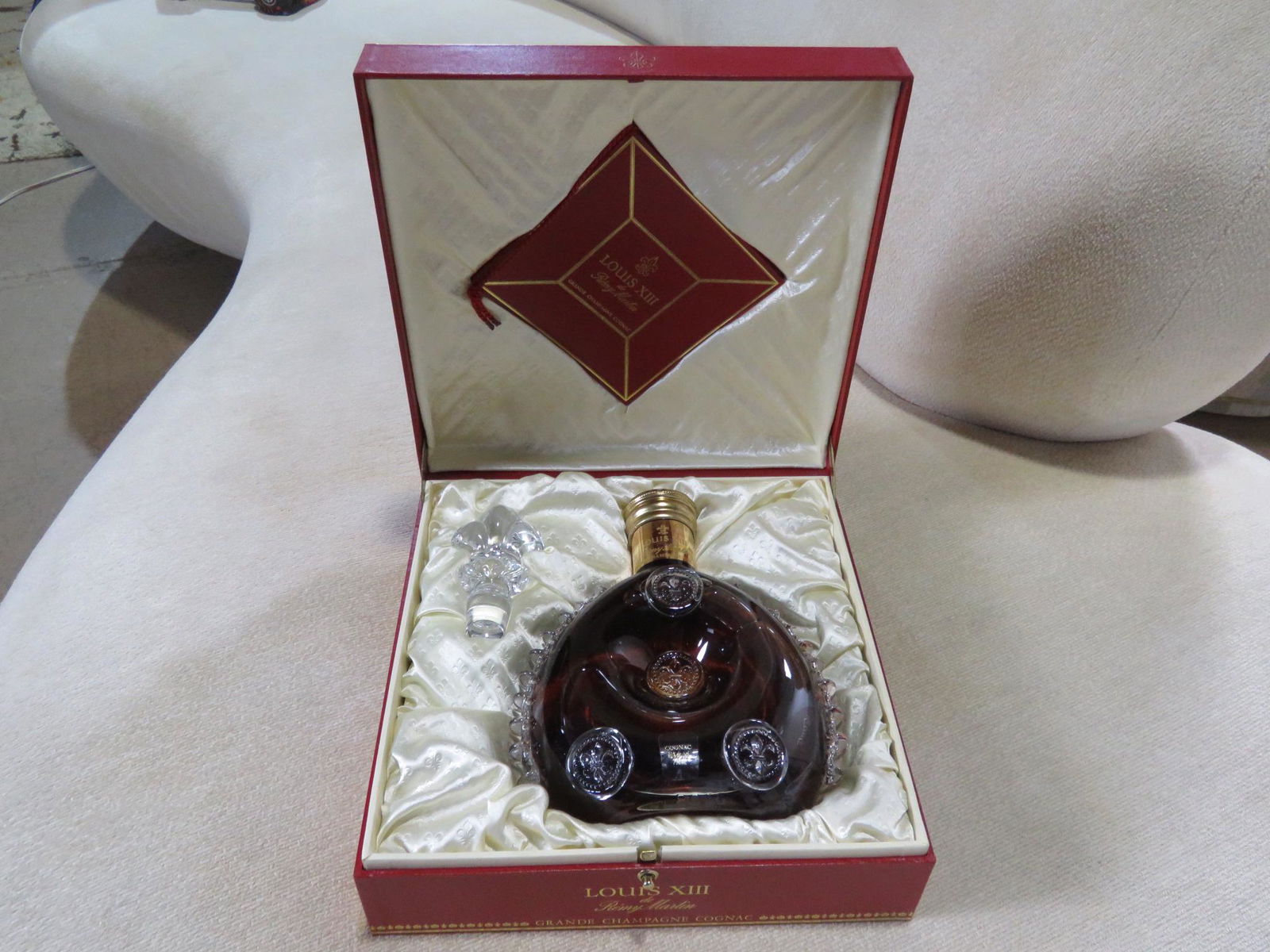 LOUIS XIII DE REMY MARTIN COGNAC (1 of 8)