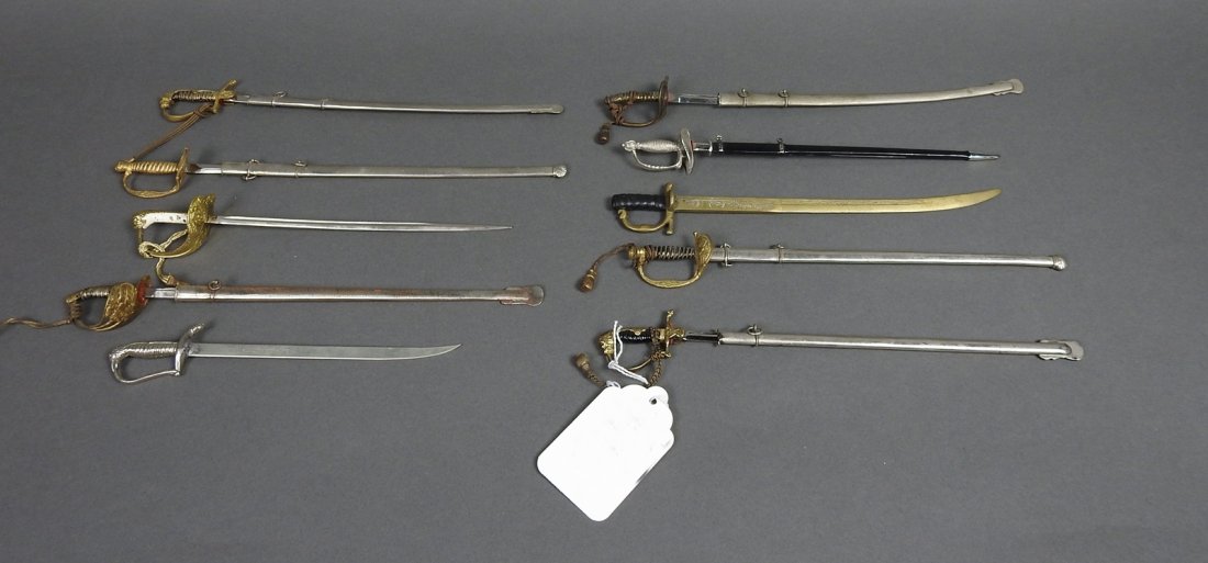 10 MINIATURE SWORDS (1 of 8)