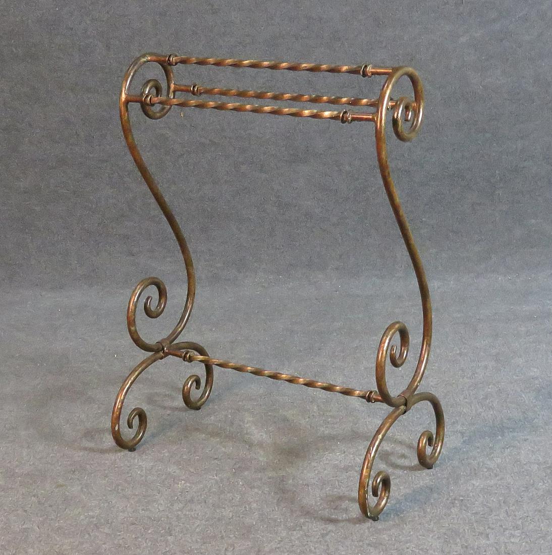 SINATRA SUITE - REGENCY VALET STAND/TOWEL RACK (1 of 5)