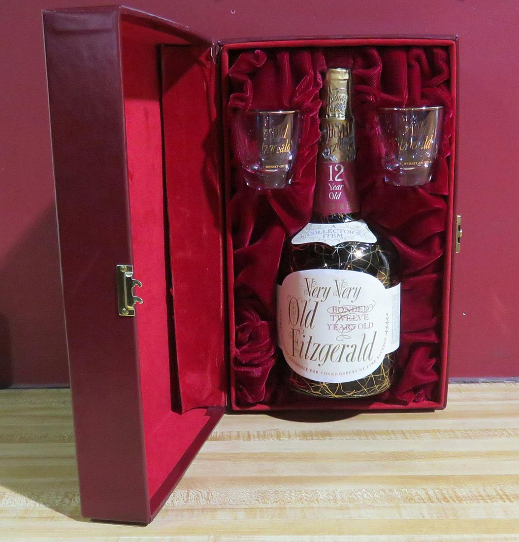 VERY VERY OLD FITZGERALD FINE BOURBON IN A BOX (1 of 11)