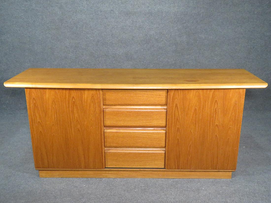 DANISH TEAK SERVER (1 of 8)