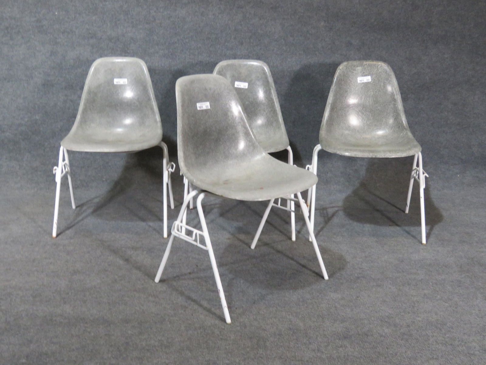 4 HERMAN MILLER MOLDED MODERN CHAIRS (1 of 7)