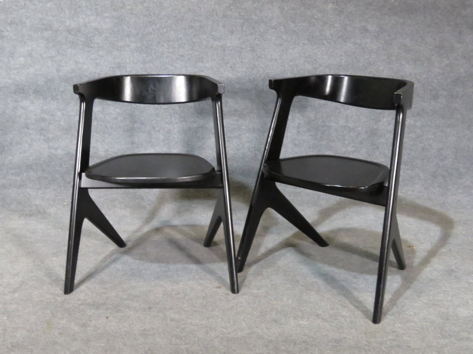 PAIR EBONIZED BENT WOOD CHAIRS: Ebonized. 29" h x 21" w x 20" d. Seat height 17 1/2".