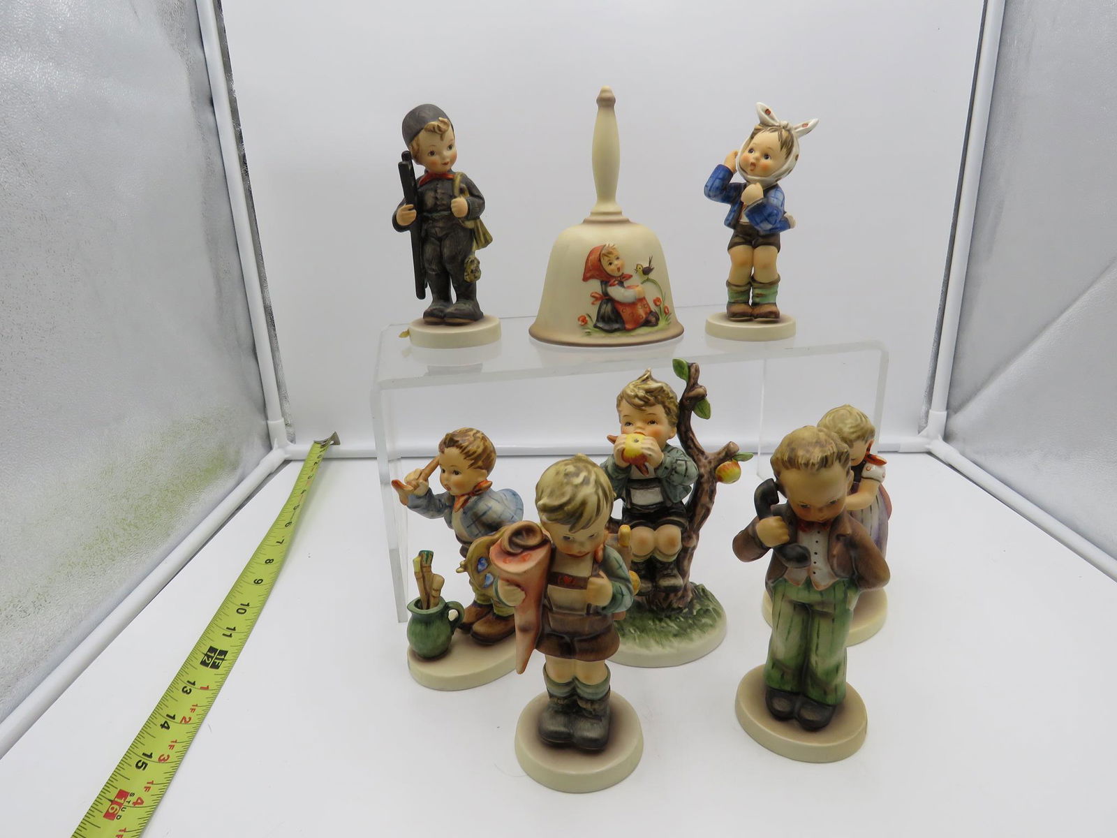 8 PC GOEBEL FIGURES & 1 BELL (1 of 4)