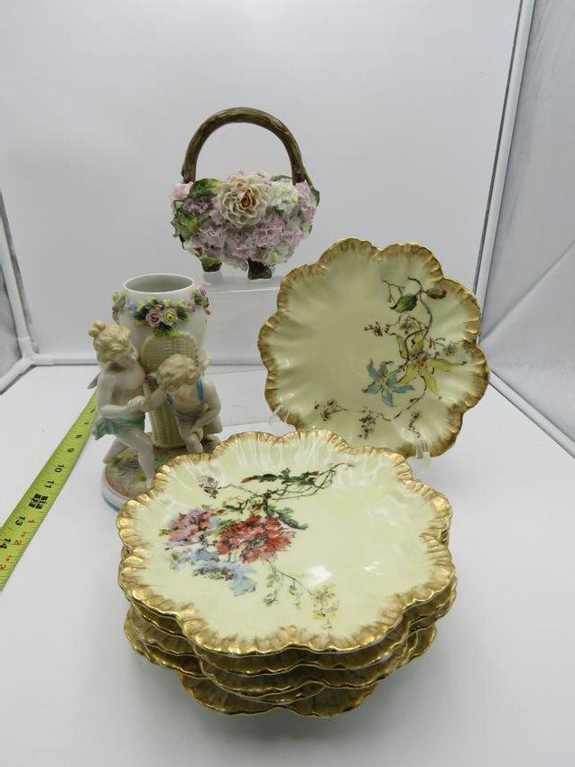 8 PC ASSORTED GLASSWARE (1 of 6)