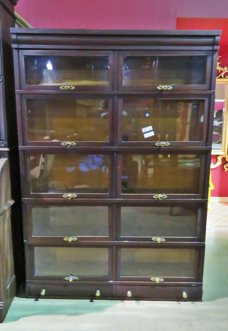 THE GLOBE WERNICKE CO SECTIONAL BOOKCASE (1 of 7)