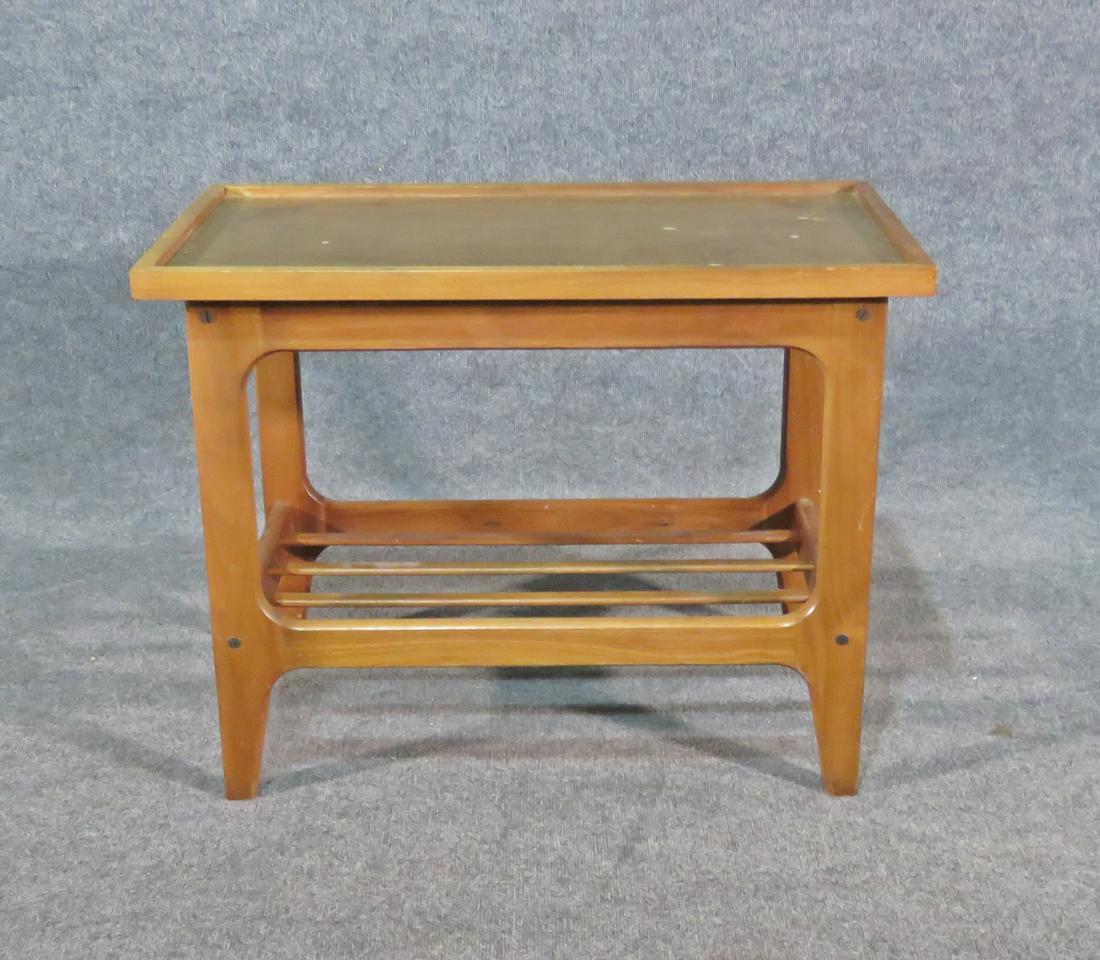 MID CENTURY MODERN WALNUT TABLE (1 of 5)