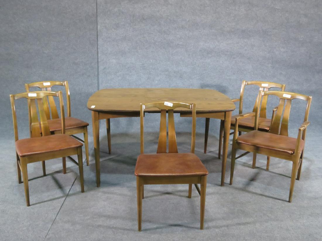 FORMICA TABLE & 5 CHAIRS DINING SET (1 of 8)