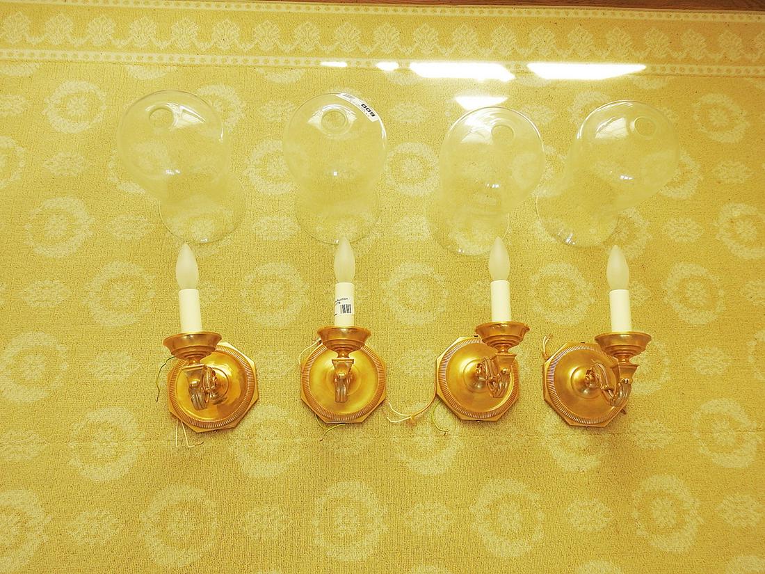 4 REGENCY STYLE SCONCES W HURRICANE SHADES (1 of 5)