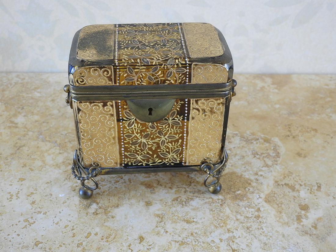 FRENCH STYLE JEWELRY CASKET (1 of 5)