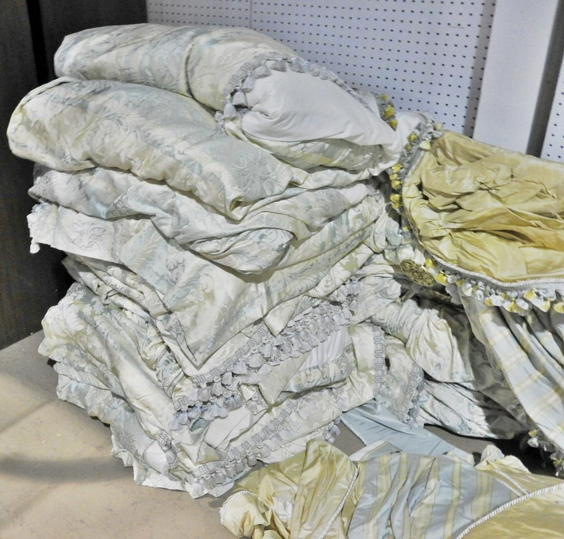 MISCELLANOUS LOT OF DRAPES (1 of 1)