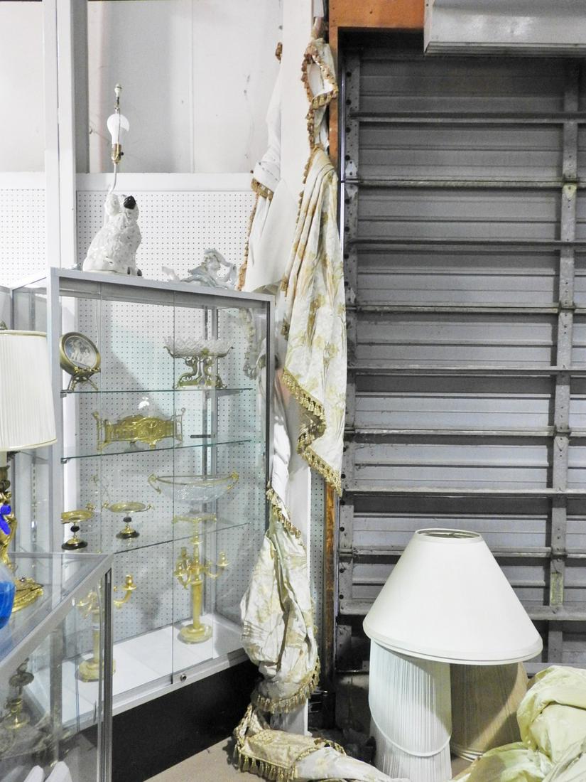 MISCELLANOUS LOT OF DRAPES (1 of 2)