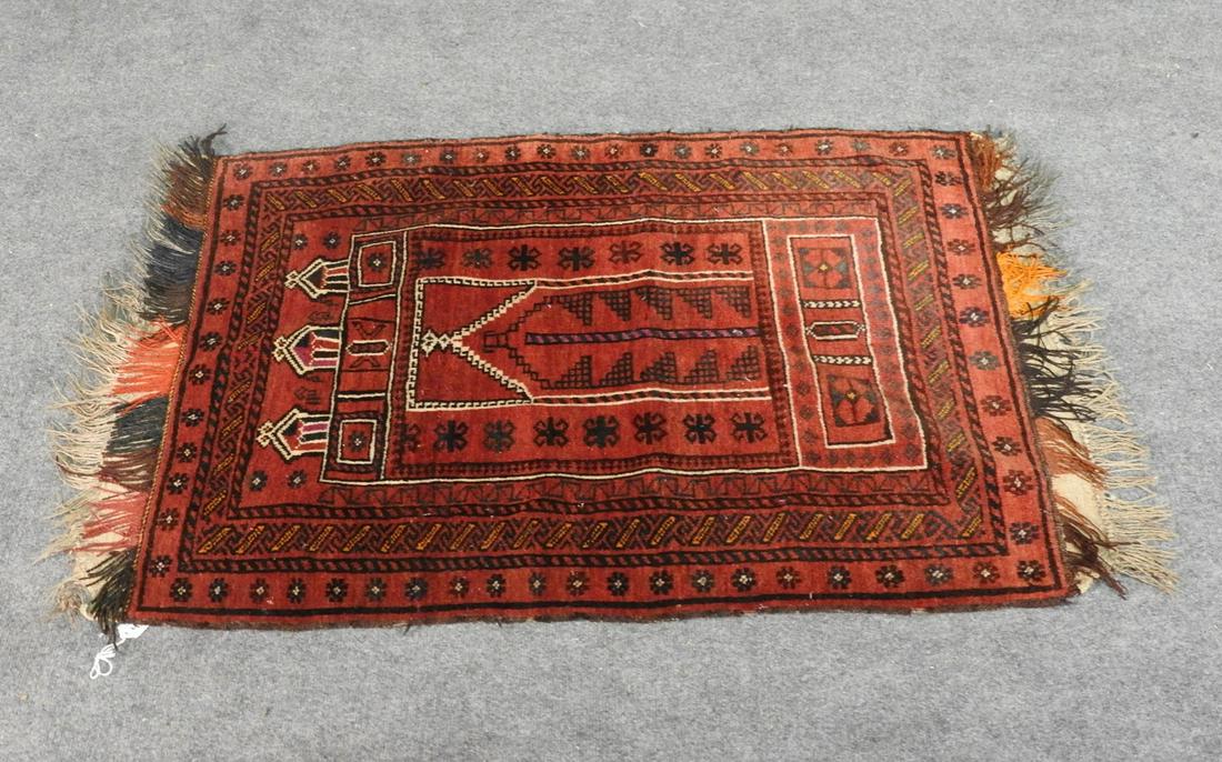PERSIAN THROW RUG (1 of 3)