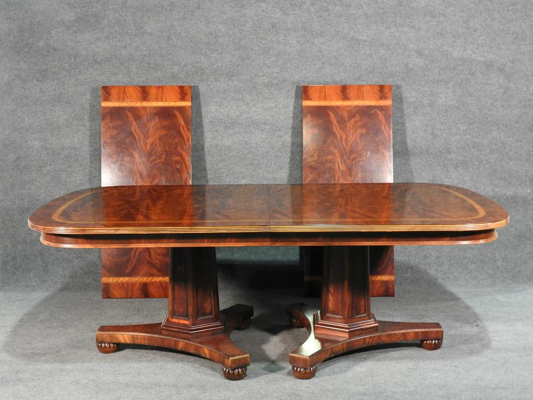 HENREDON HISTORIC NATCHEZ COLLECTION TABLE (1 of 11)