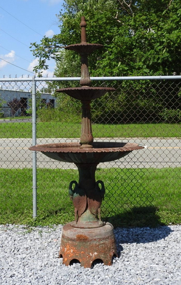 FISKE STYLE CAST IRON FOUNTAIN (1 of 5)