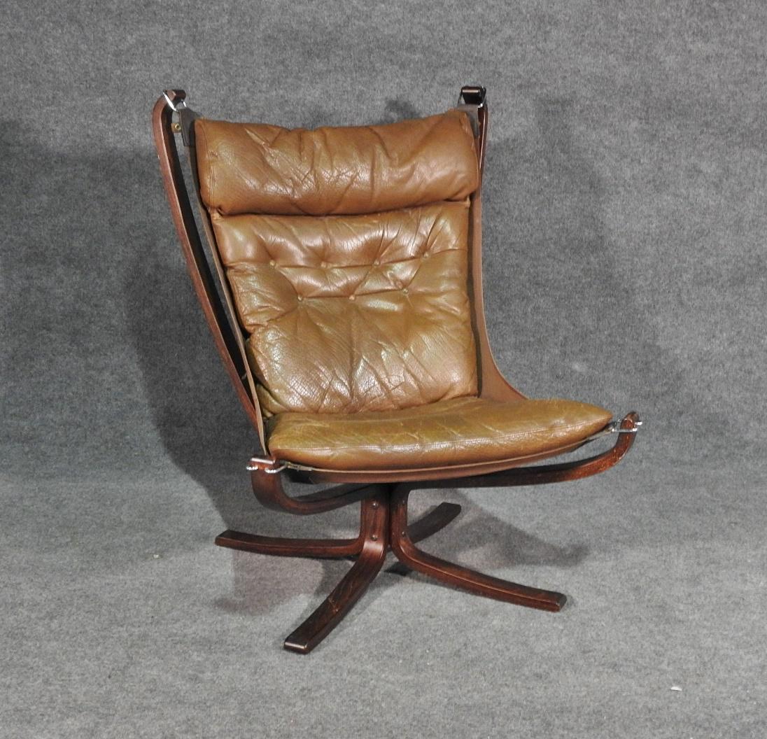 MID CENTURY MODERN SIGNED TEAK FIRESIDE CHAIR (1 of 10)