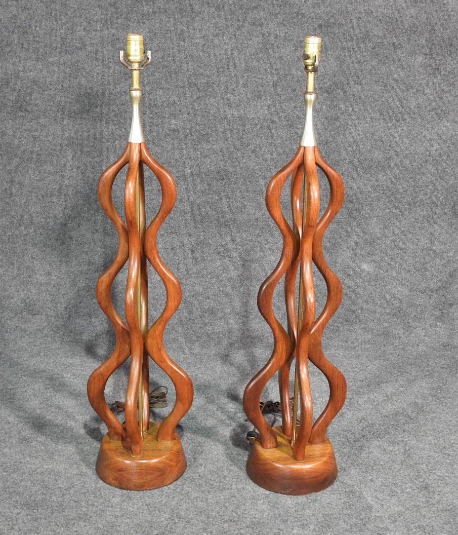 PAIR MID CENTURY MODERN WALNUT LAMPS (1 of 5)