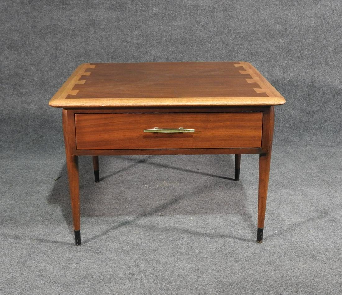 LANE WALNUT END TABLE (1 of 8)