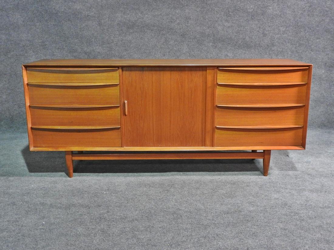 MID CENTURY MODERN DANISH TEAK DRESSER (1 of 12)