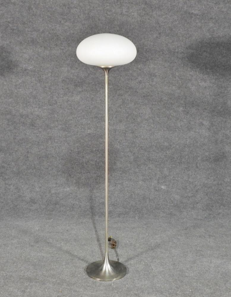 MID CENTURY MODERN FLOOR LAMP (1 of 7)