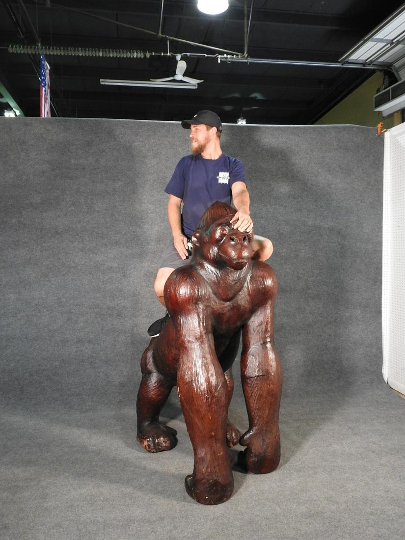 LIFE SIZE LEATHER GORILLA (1 of 13)