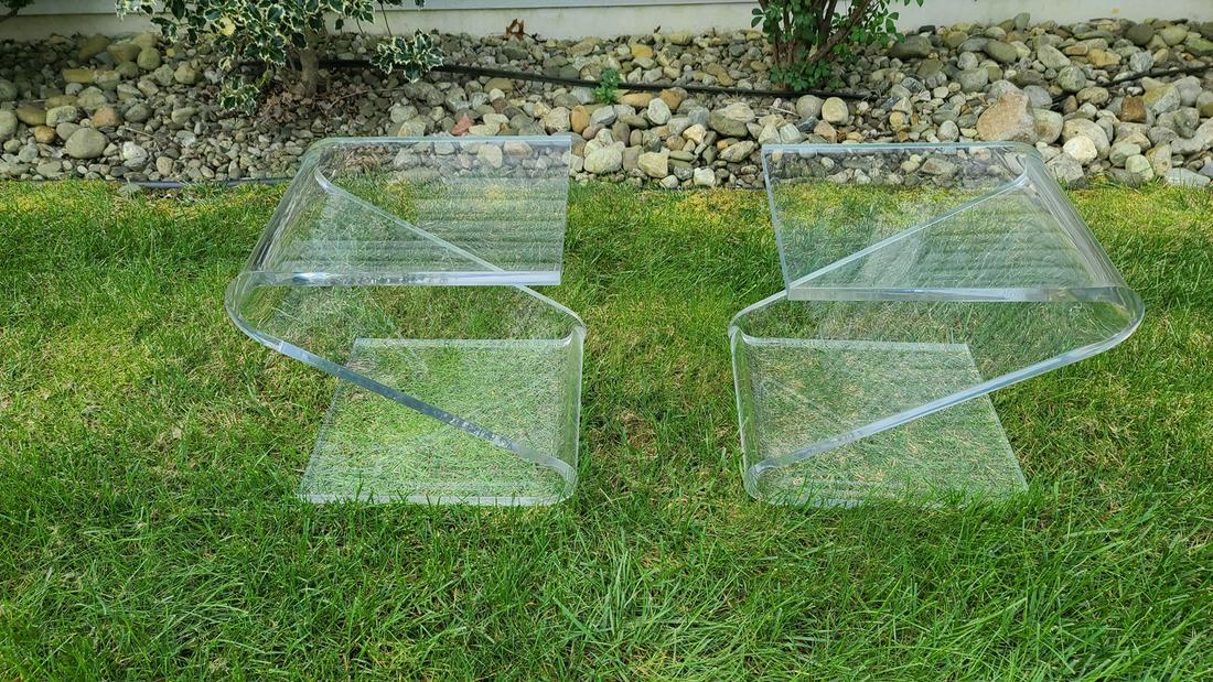 PAIR Z STYLE LUCITE BENCHES (1 of 2)