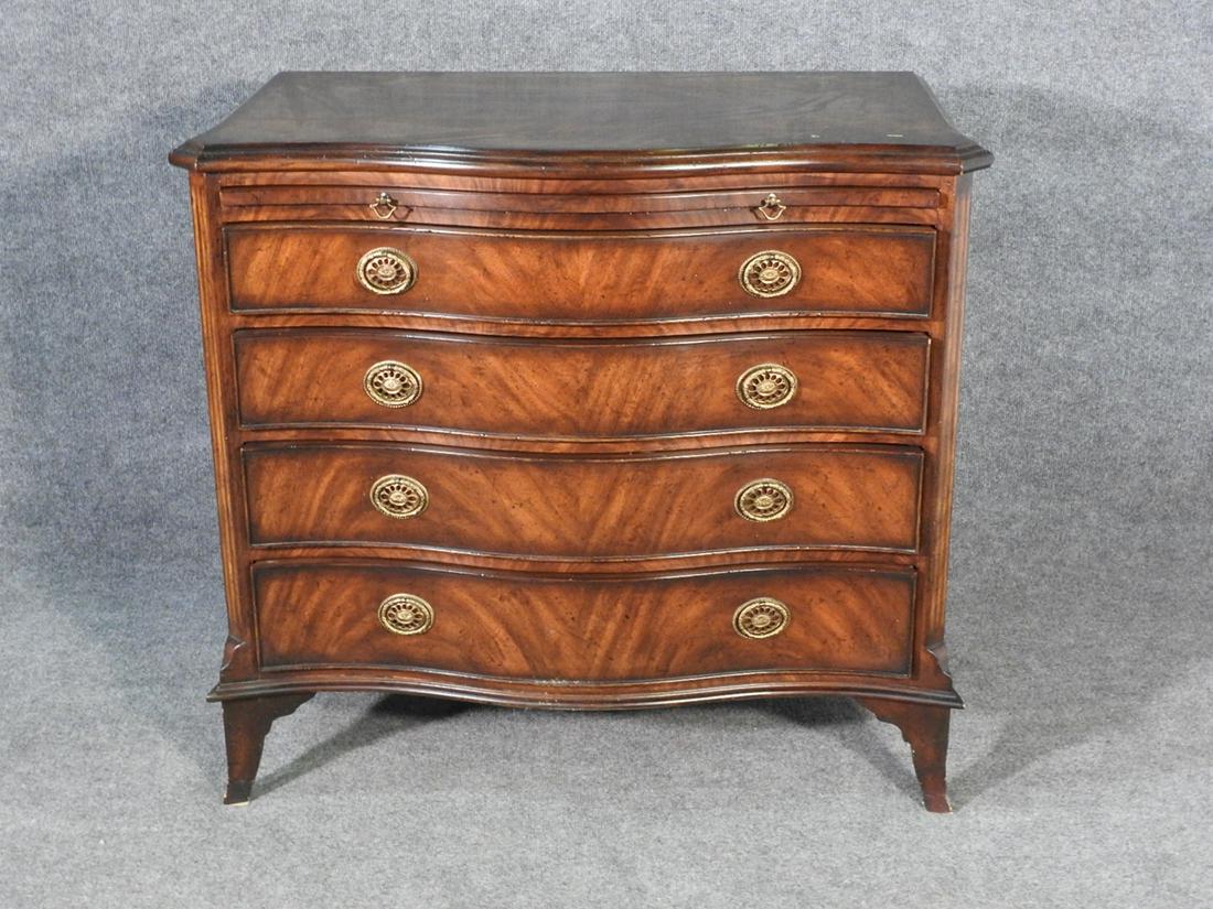 E J VICTOR BACHELOR CHEST (1 of 9)