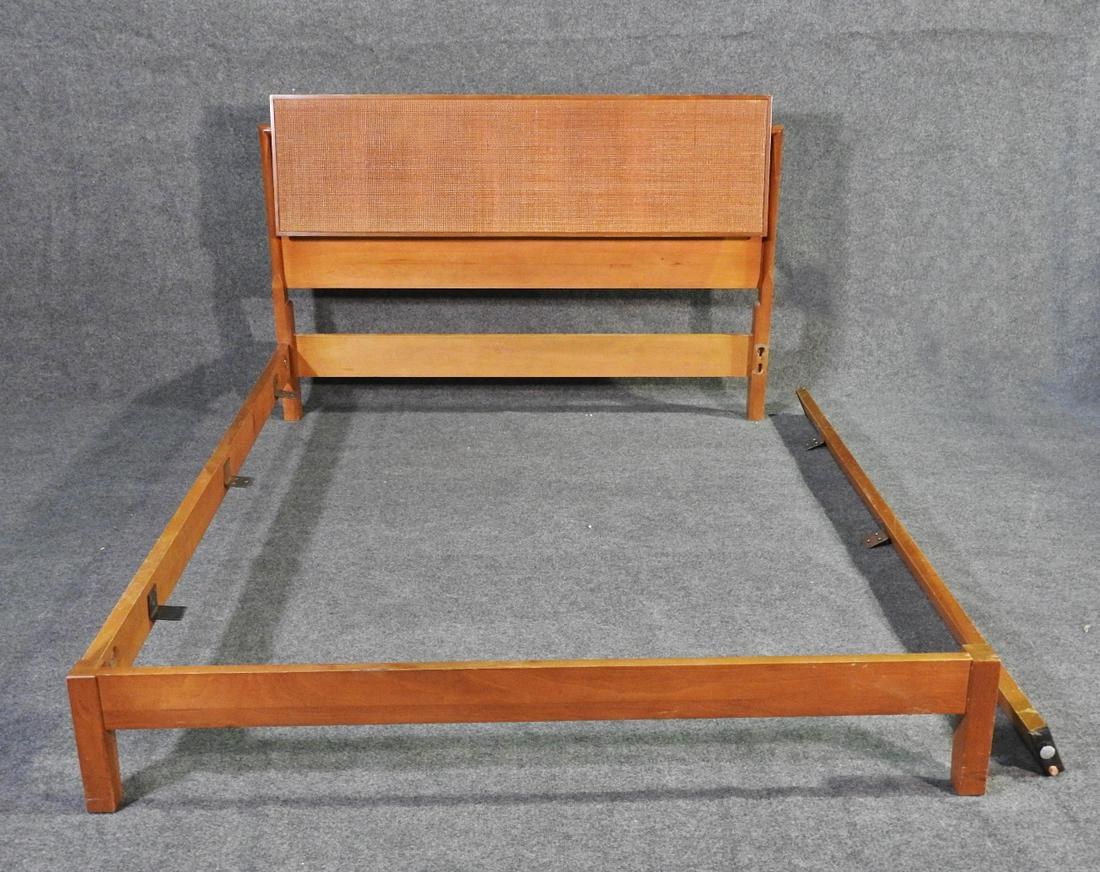 JOHN WIDDICOMB FULL SIZE BED (1 of 7)