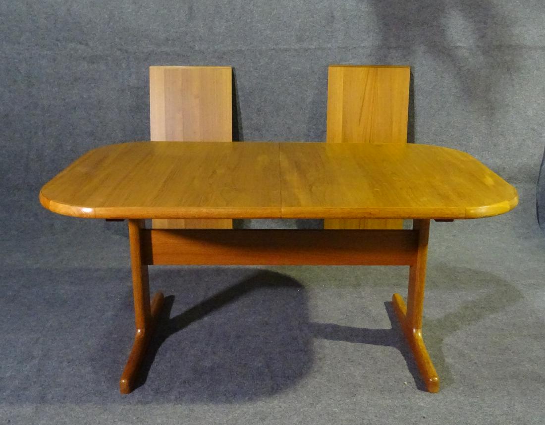 MODERN WALNUT DINING TABLE (1 of 8)