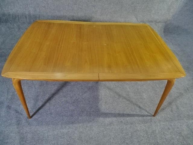 MODERN AMERICAN WALNUT DINING TABLE (1 of 11)