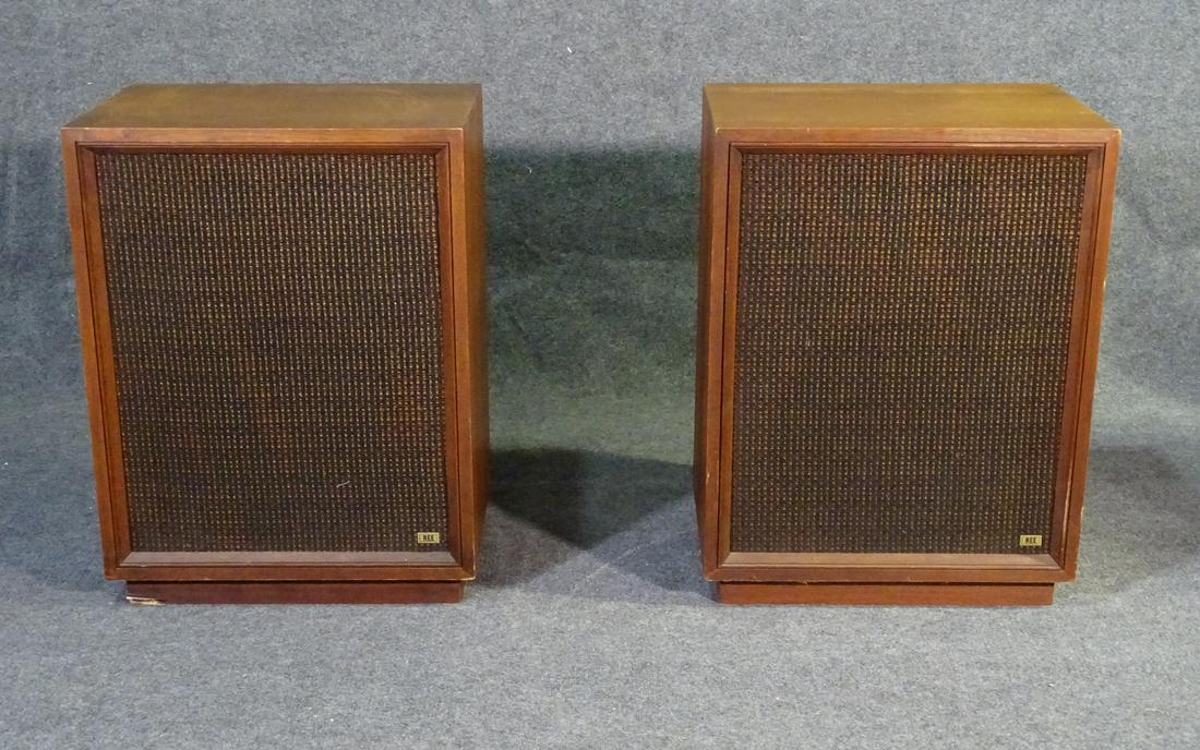 PAIR REE SPEAKERS (1 of 13)
