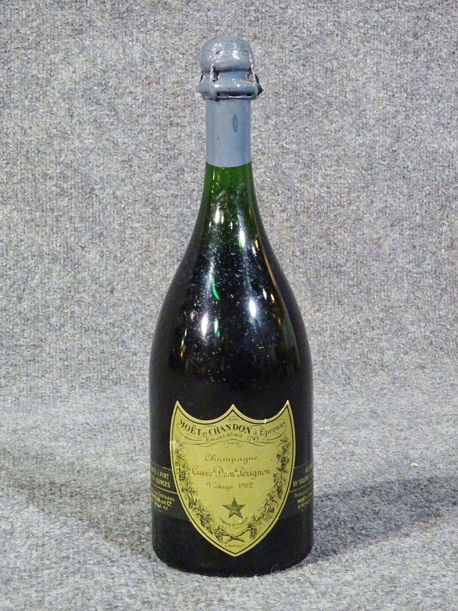 1962 DOM PERIGNON CHAMPAGNE (1 of 7)