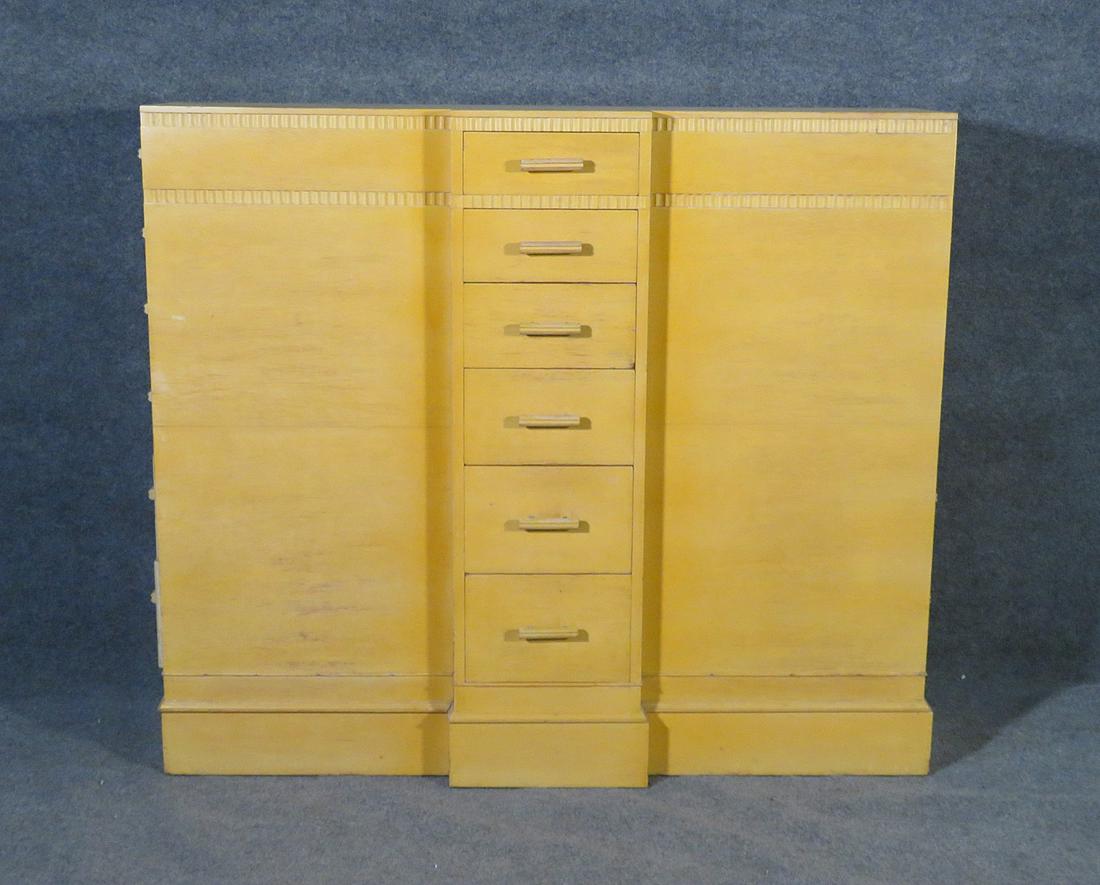 KITTINGER MODERN LINGERE CABINET (1 of 11)