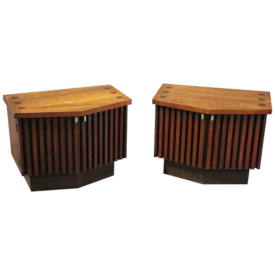 PAIR LANE NIGHTSTANDS (1 of 14)