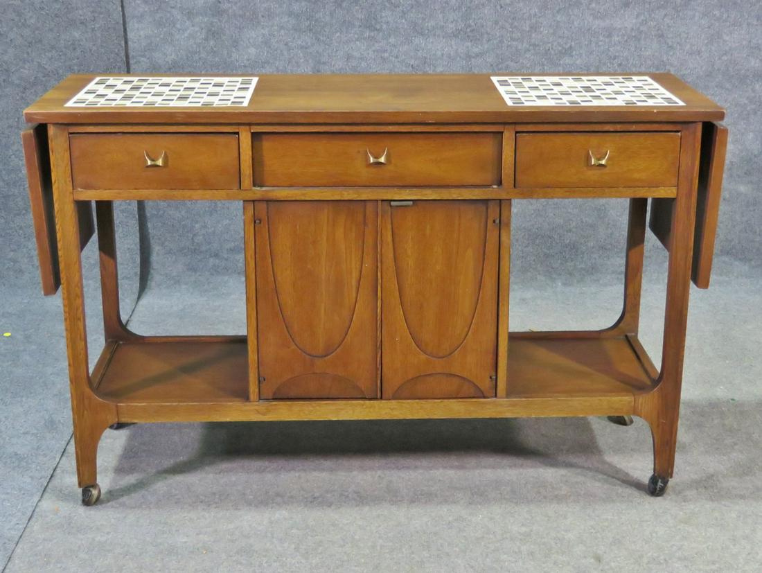 BRASILIA STYLE TILE INSERT SERVER (1 of 7)