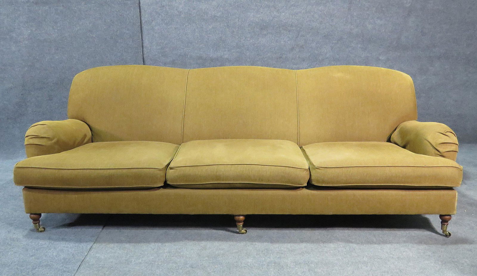 RALPH LAUREN SOFA (1 of 7)
