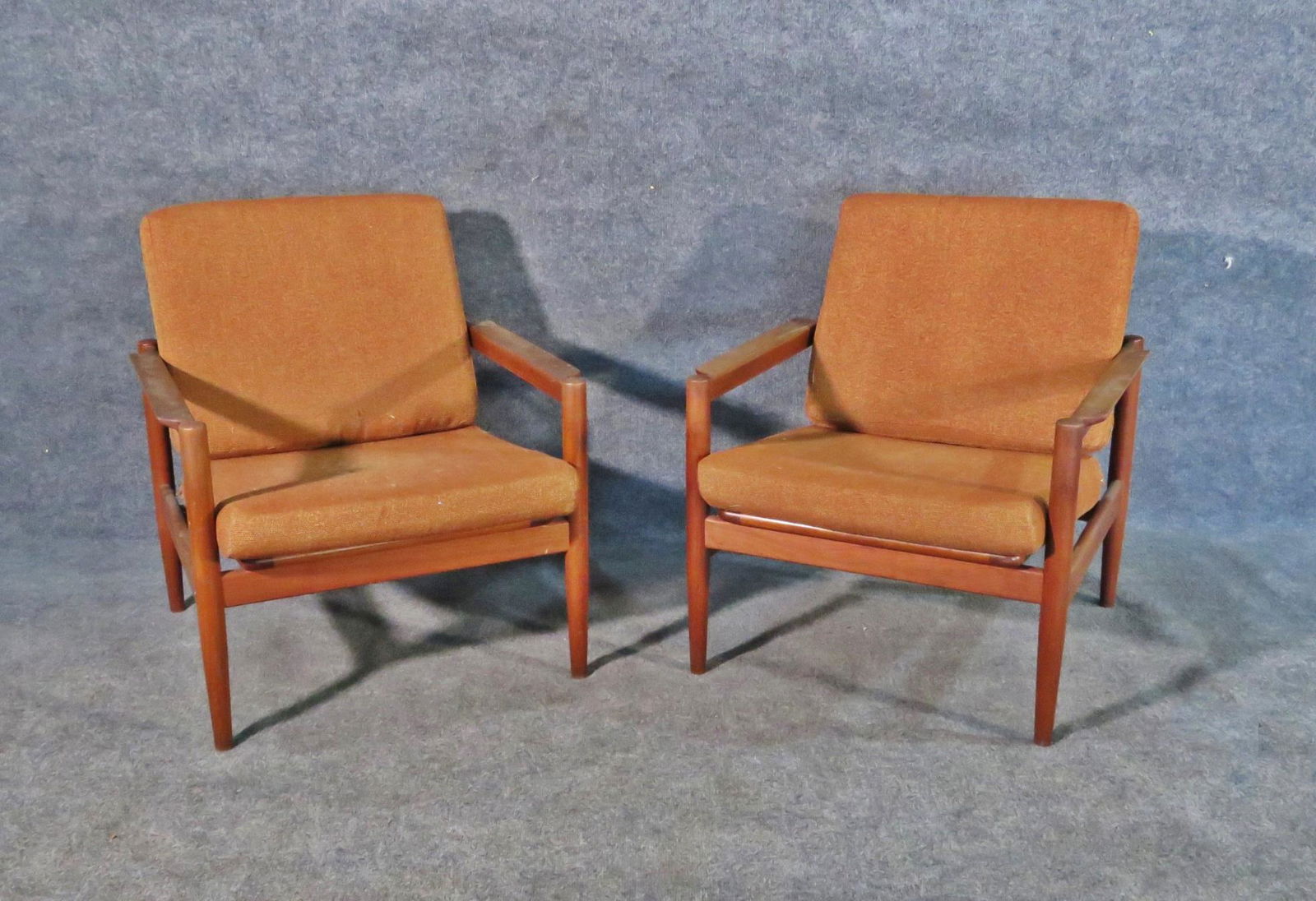 PAIR MOBELFABRIK DANISH LOUNGE CHAIRS (1 of 9)