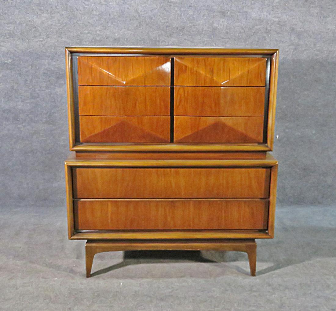 UNITED DIAMOND CHEST (1 of 5)