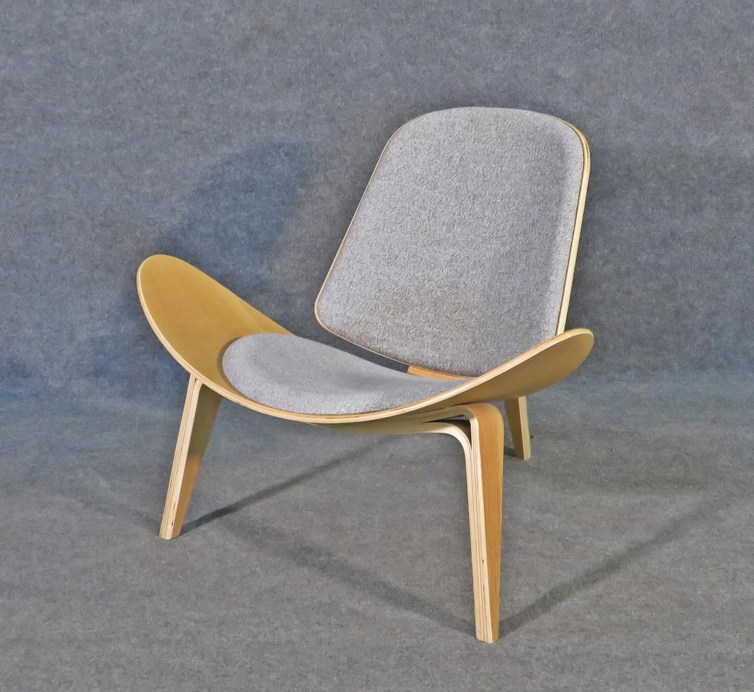 SHELL LOUNGE CHAIR AFTER HANS WEGNER (1 of 5)
