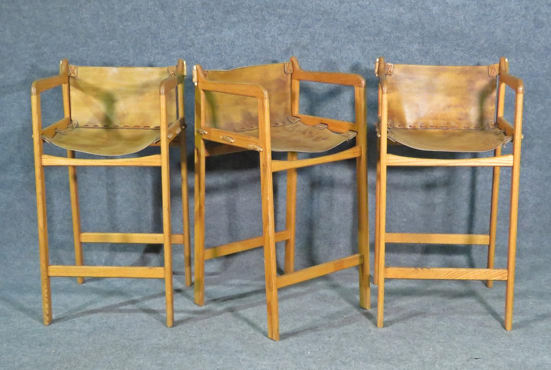 3 MODERN DESIGN BAR STOOLS (1 of 8)