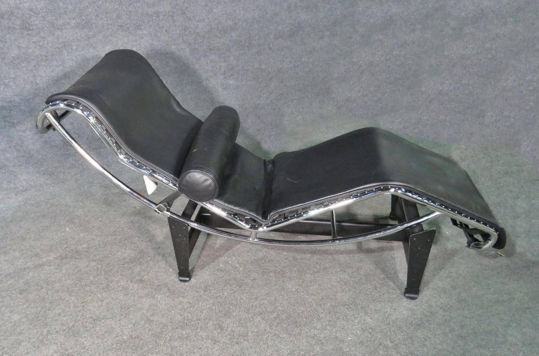 CASSINA LEATHER CHAISE LOUNGE (1 of 15)