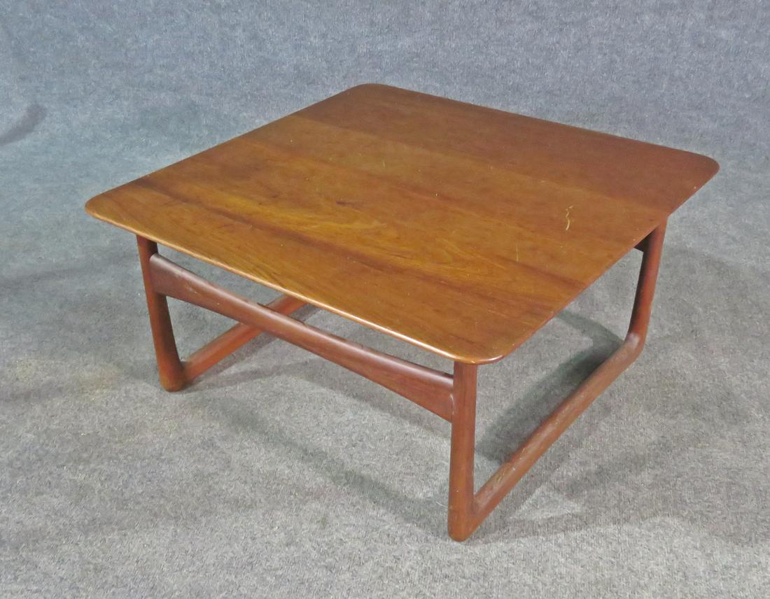 DANISH COFFEE TABLE JOHN STUART (1 of 9)