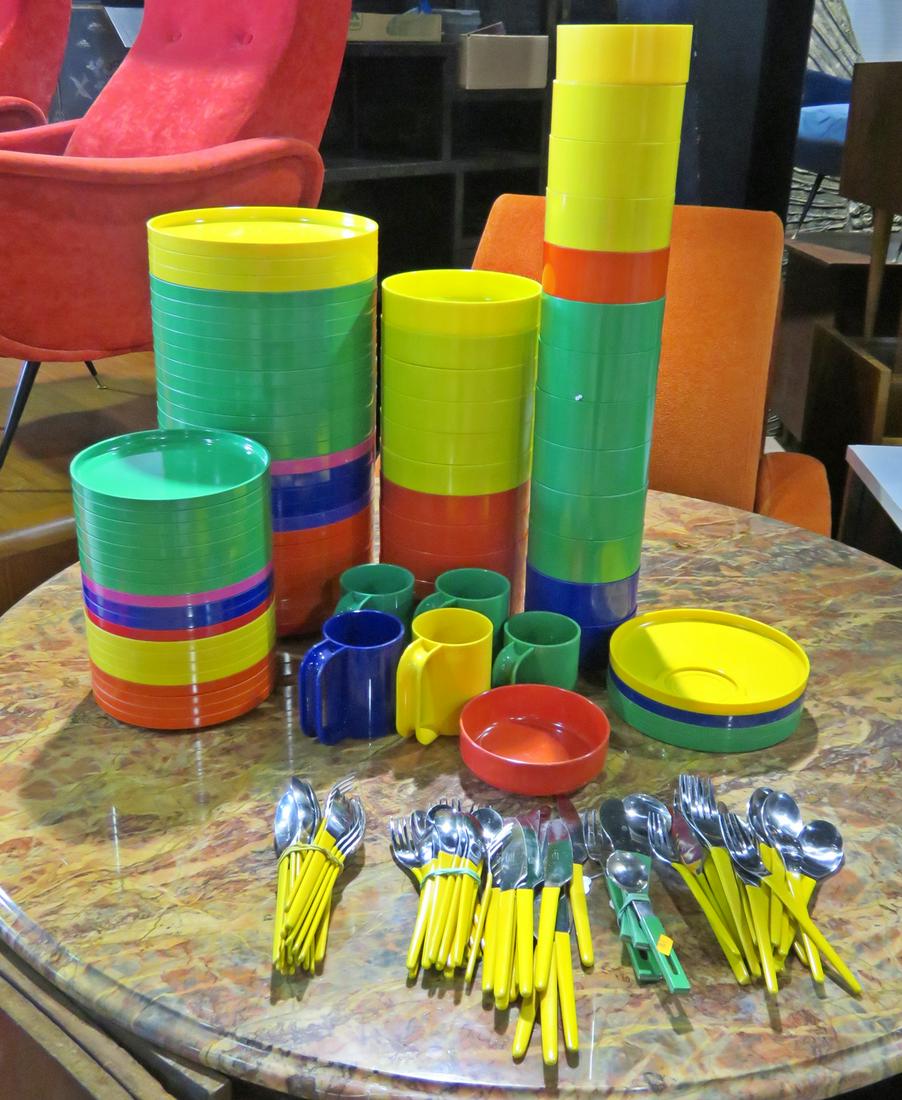 HELLER DESIGN ASSORTED DISHES & FLATWARE (1 of 7)