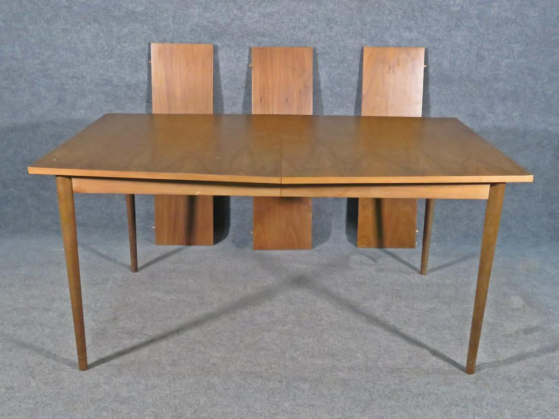 MID CENTURY MODERN WALNUT DINING TABLE (1 of 5)