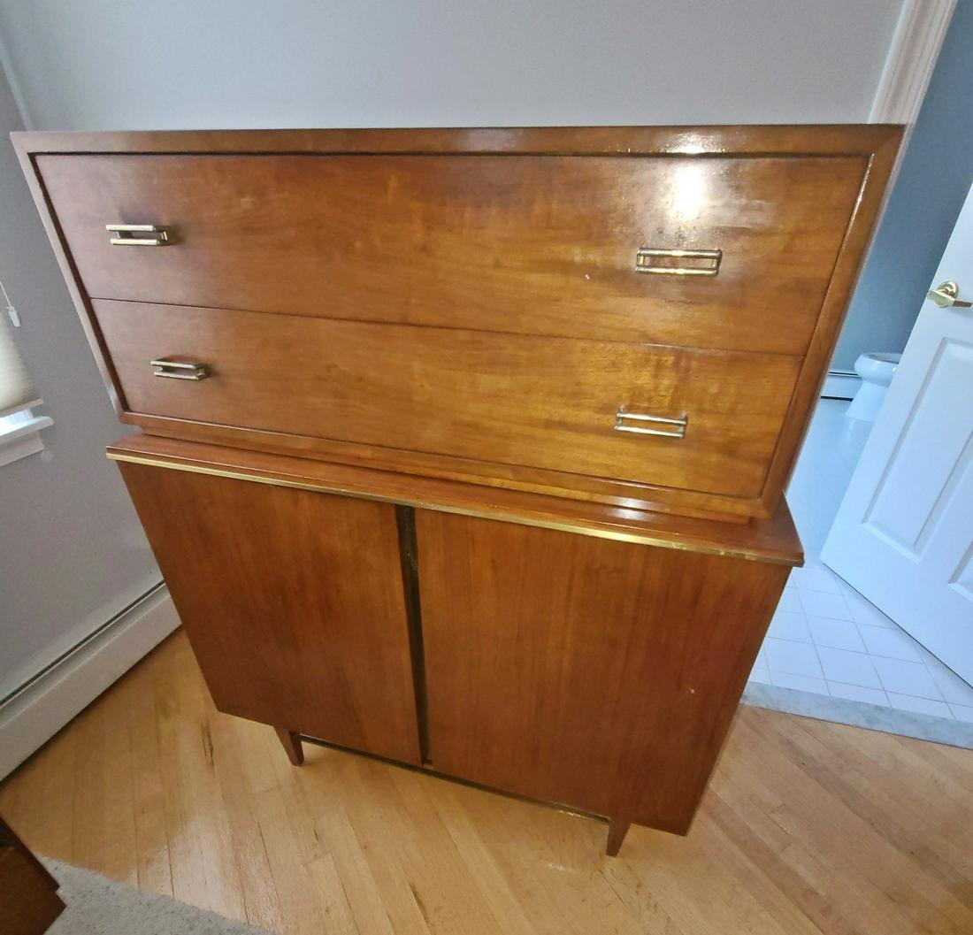 PAUL MCCOBB STYLE 2 PC HIGH CHEST (1 of 4)