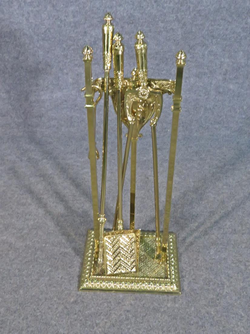 ENGLISH BRASS FIREPLACE TOOLS (1 of 8)