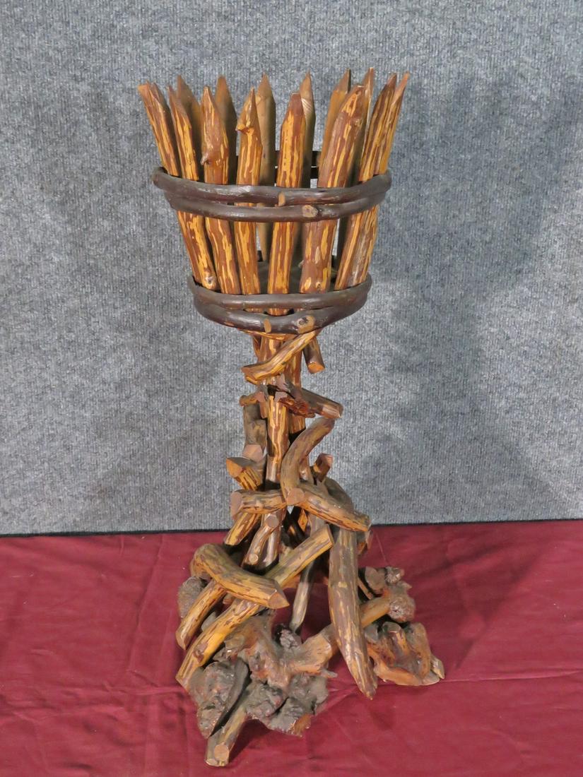 TRAMP ART PLANTER (1 of 16)