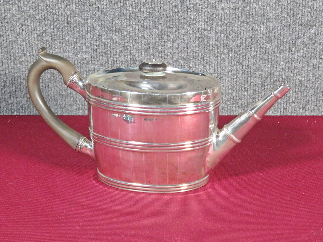 SILVER BARREL FORM TEA POT (1 of 8)